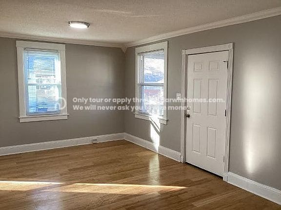 3rd image of 4203 Flora Ave