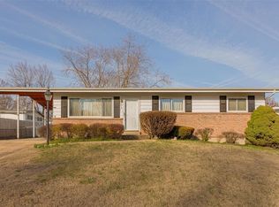 2415 Flamingo Dr, Florissant, MO