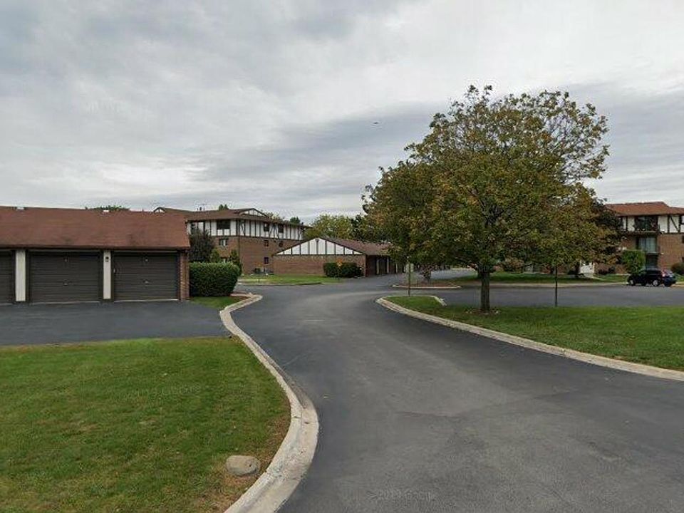 1st image of 11015 S Theresa Cir APT 1D