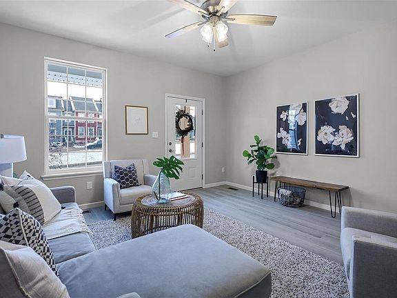 4th image of 3864 Boulevard Heights Ct