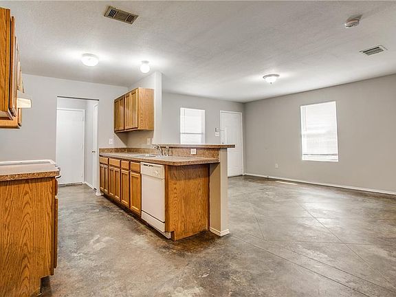 3rd image of 8005 Julie Ave