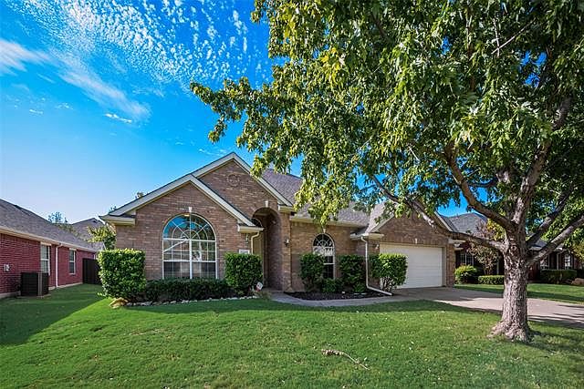 1st image of 15037 Regal Oak Ln