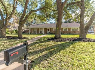 902 Carnation St, Katy, TX 77493