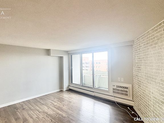 3rd image of 1171 Ambleside Dr #1305