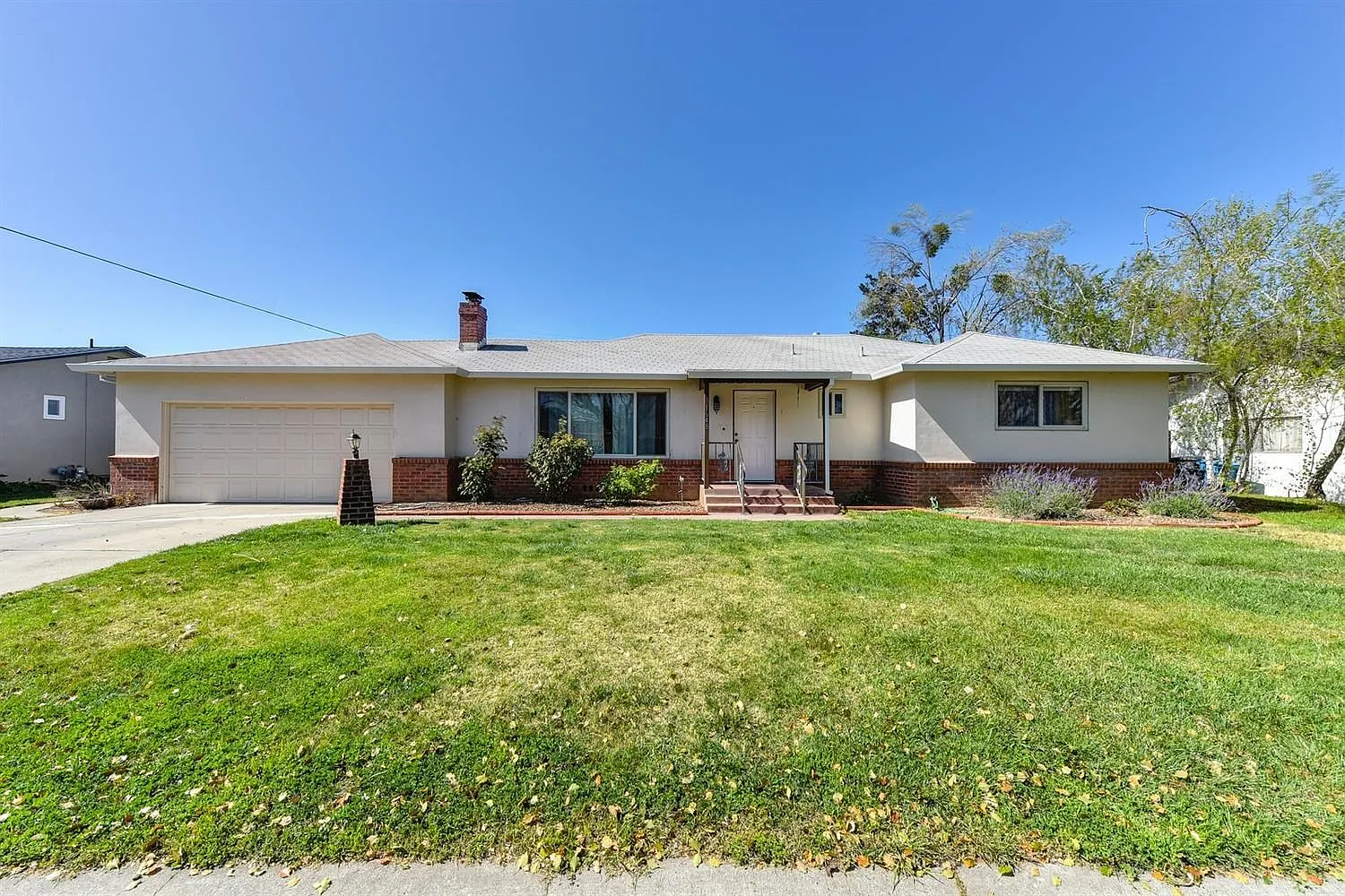 1648 Debra Ln photo 1