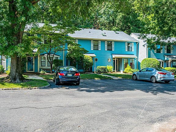 2nd image of 1303 Timber Oaks Rd