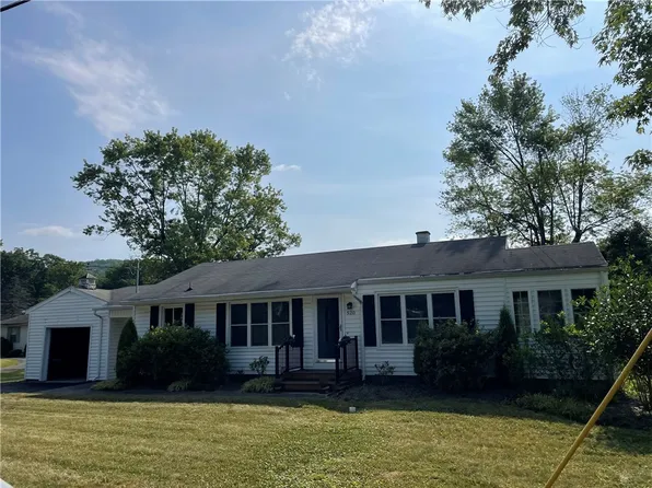 520 Larchmont Rd, Elmira, NY 14905