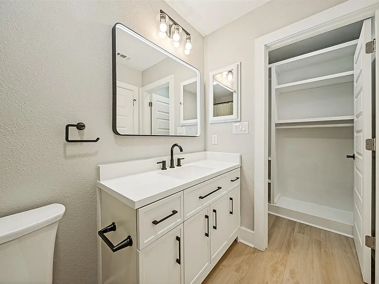 2804 Breeze Ter — Photo 17