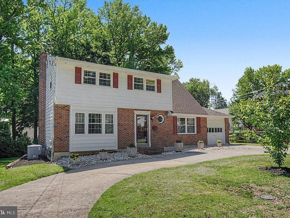 1st image of 1300 Greenhill Ave