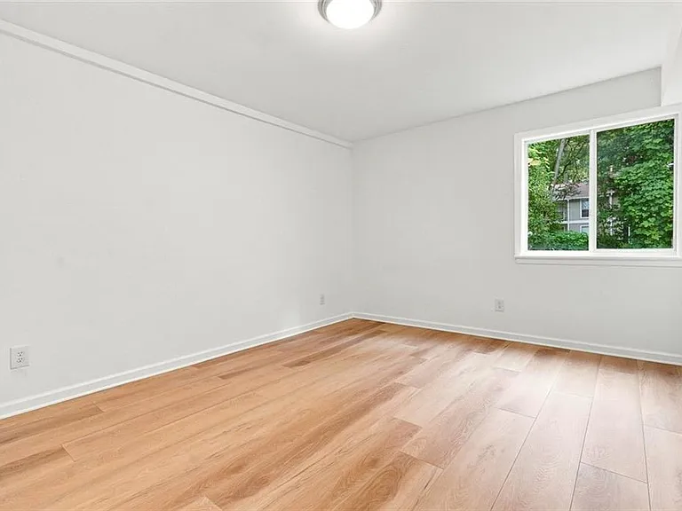 5095 Roswell Rd #203 — Photo 27