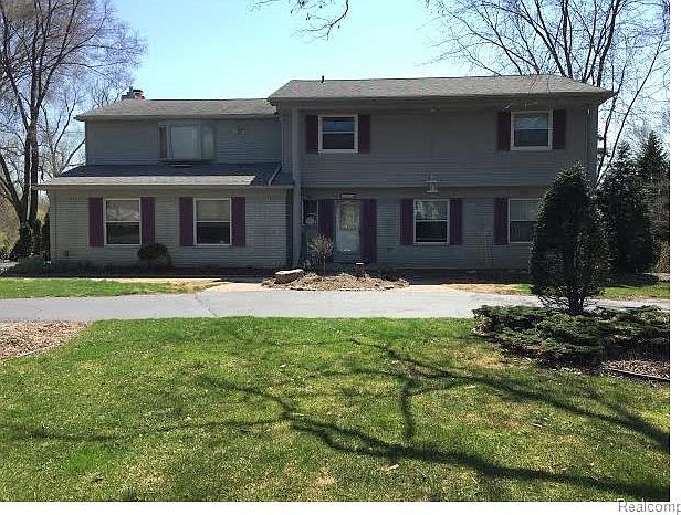1st image of 2714 Bay Dr