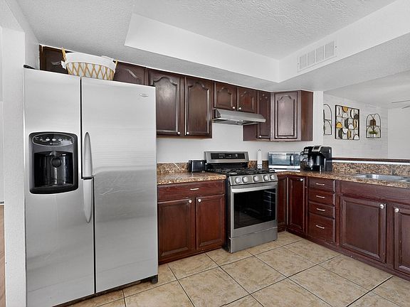 4th image of 202 Pecos Loop SE