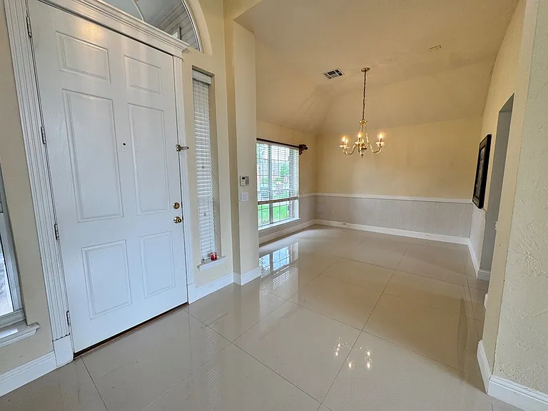 4409 Whitmere Ct — Photo 2