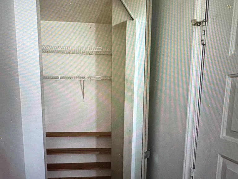 211 Gambocz Ct S — Photo 19