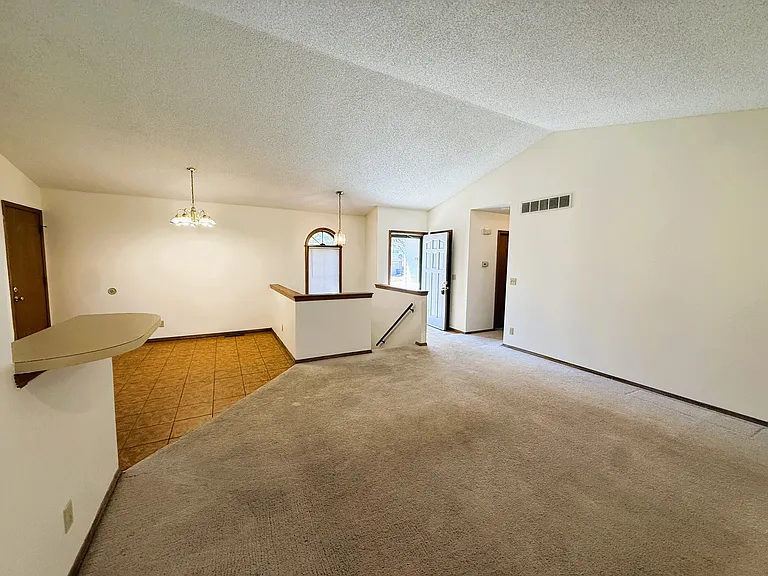 13932 E Lockmoor Cir — Photo 9
