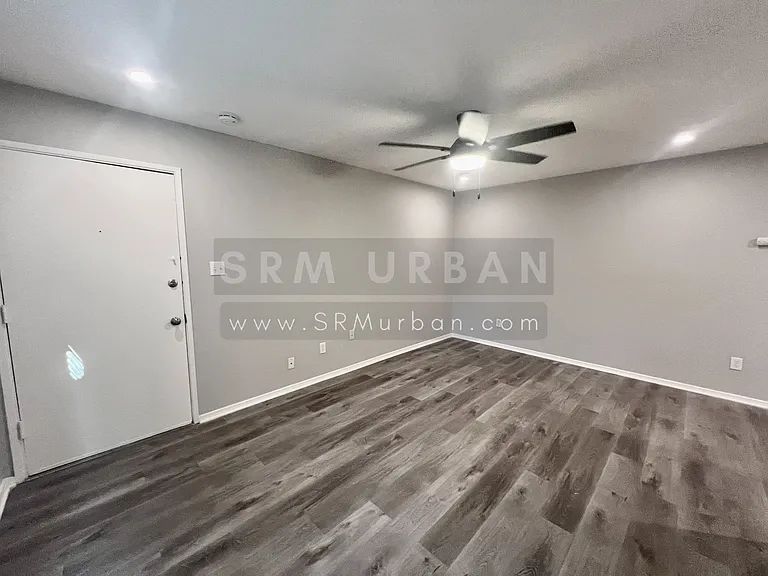 4560 Campus Ave #3 — Photo 3