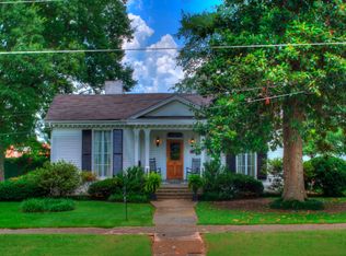 126 W Gholson Ave, Holly Springs, MS 38635