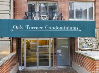 435 W Oakdale Ave APT 1C, Chicago, IL 60657