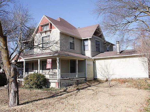 2nd image of 503 Blunt St