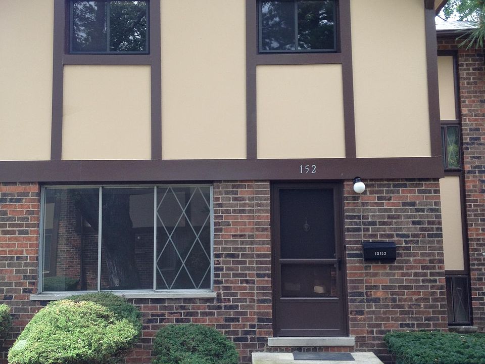 1st image of 1S152 Holyoke Ln