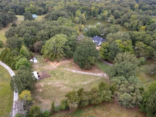 2345 N Reid Hooker Rd, Eads, TN 38028