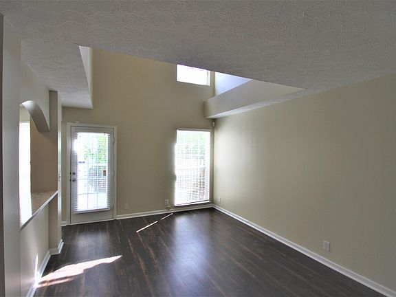 2nd image of 2414 Nashboro Blvd