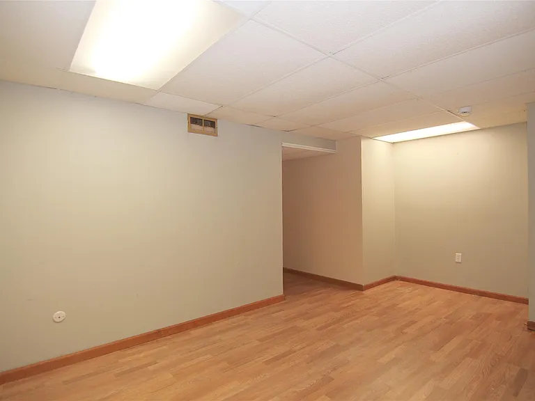 31119 Country Blf — Photo 17