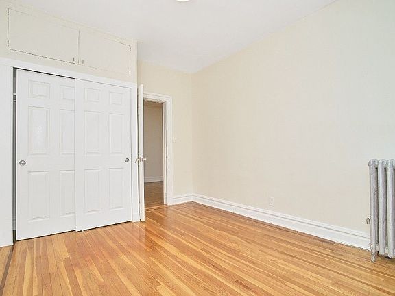 5th image of 3242 33rd St APT B10