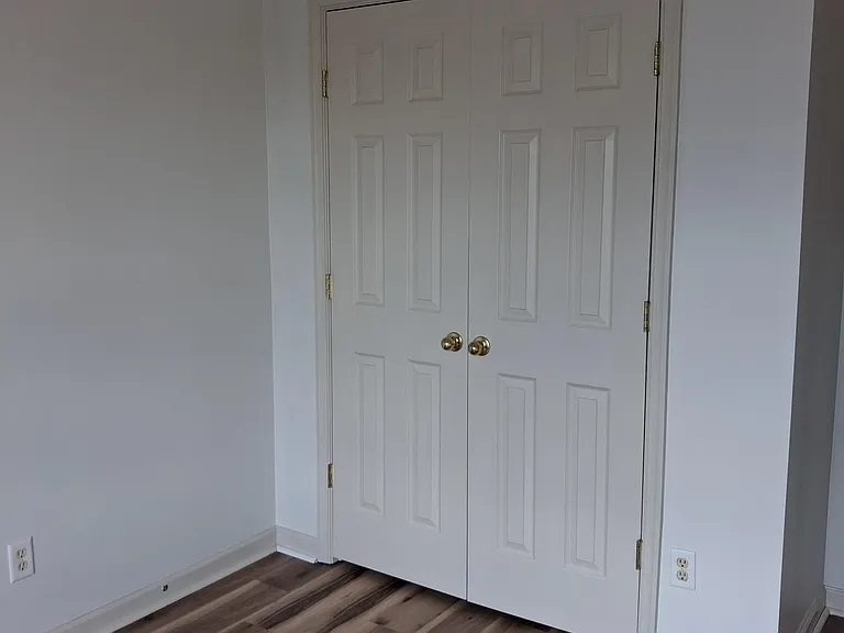 576 S Carlisle St — Photo 26