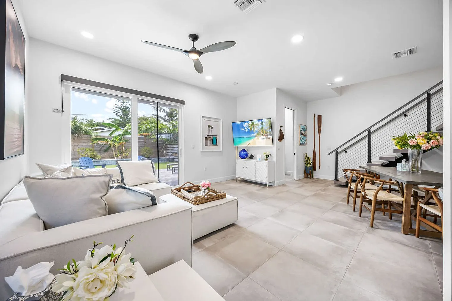 3 bed, 2.0 bath, 2389 sqft, $3,914 — Photo 1