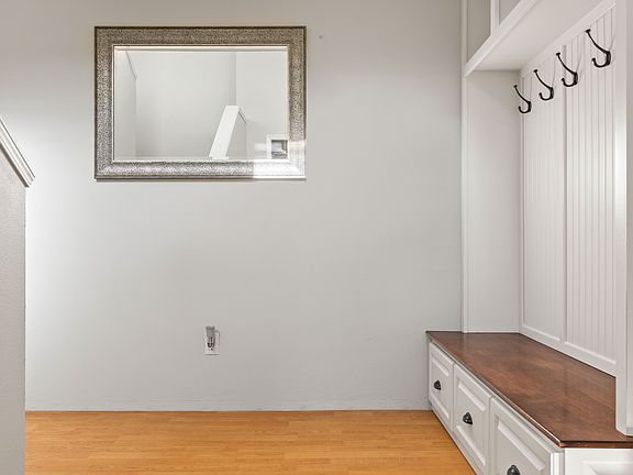 5th image of 10409 Springwood Dr E