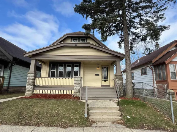 3823 North Dr William Finlayson STREET, Milwaukee, WI 53212