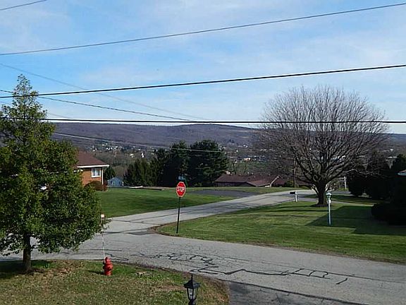 3rd image of 116 Franklin Dr