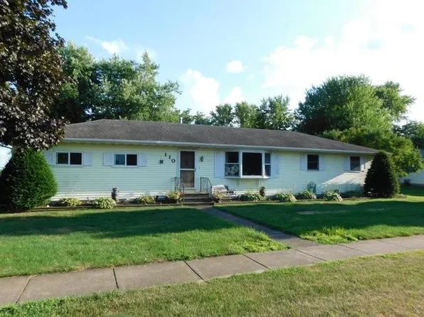 110 E Odell St, Gardner, IL 60424