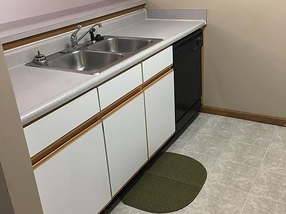 5th image of 1033 Holloway St APT 6