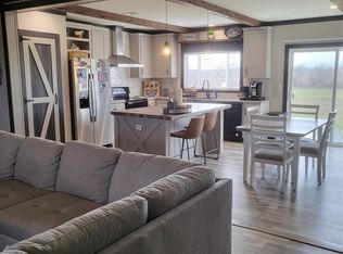 192 Lazy River Ln, Elgin, TX 78621