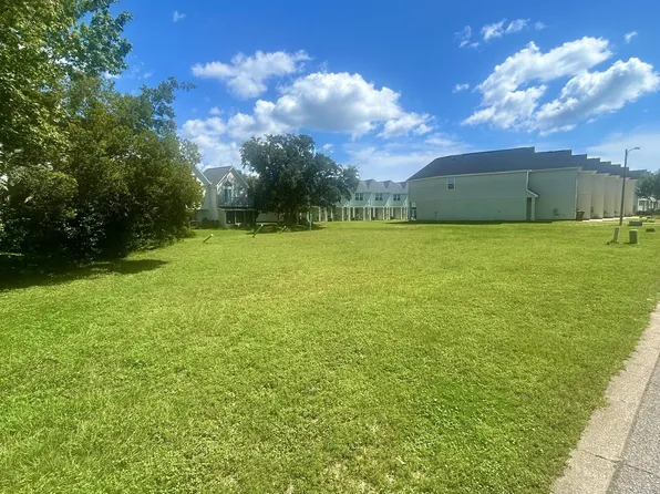 7271 Majestic Blvd, Navarre, FL 32566
