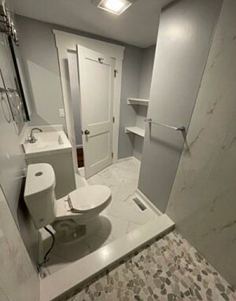 5th image of 31-33 Raymond Ave #2A
