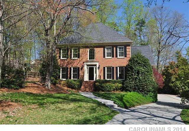 1st image of 225 Benton Woods Dr