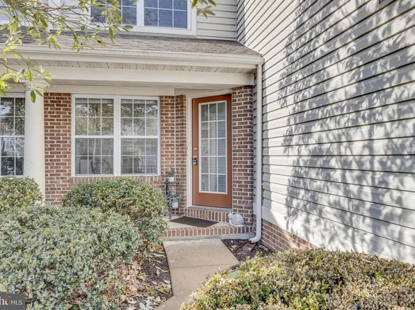 525 Oak Hill Ln, Reading, PA 19610