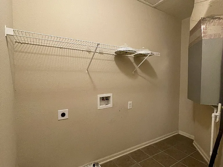 806 Baldwin Rowe Cir #1 — Photo 14