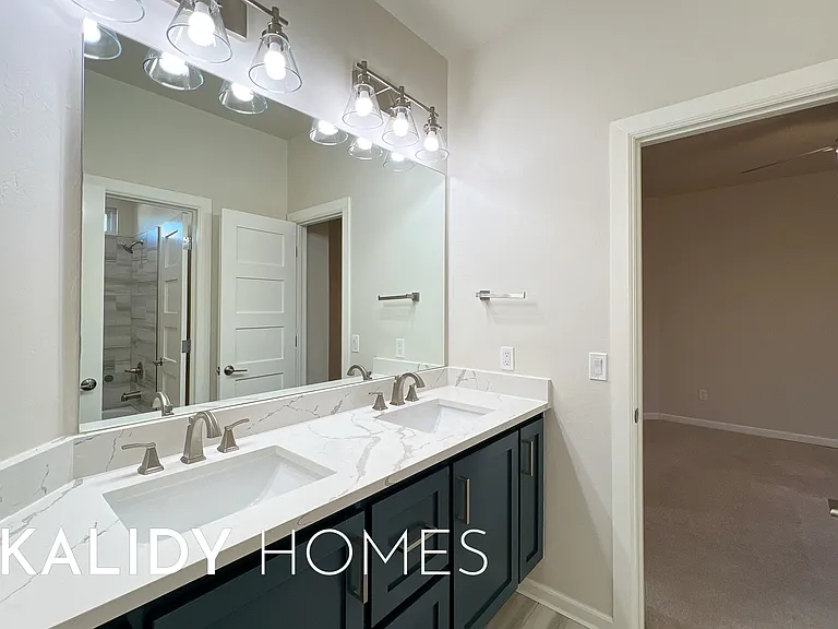 3925 NW 166th Ter — Photo 28