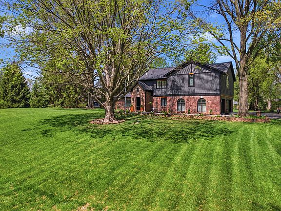 2nd image of 46 Ridgeway Dr