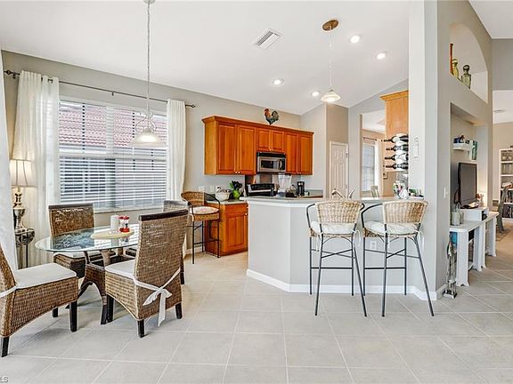 5th image of 16550 Crownsbury Way APT 202