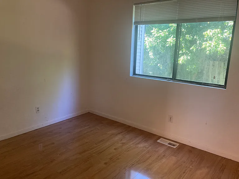 610 Noahs Rd #407 — Photo 9