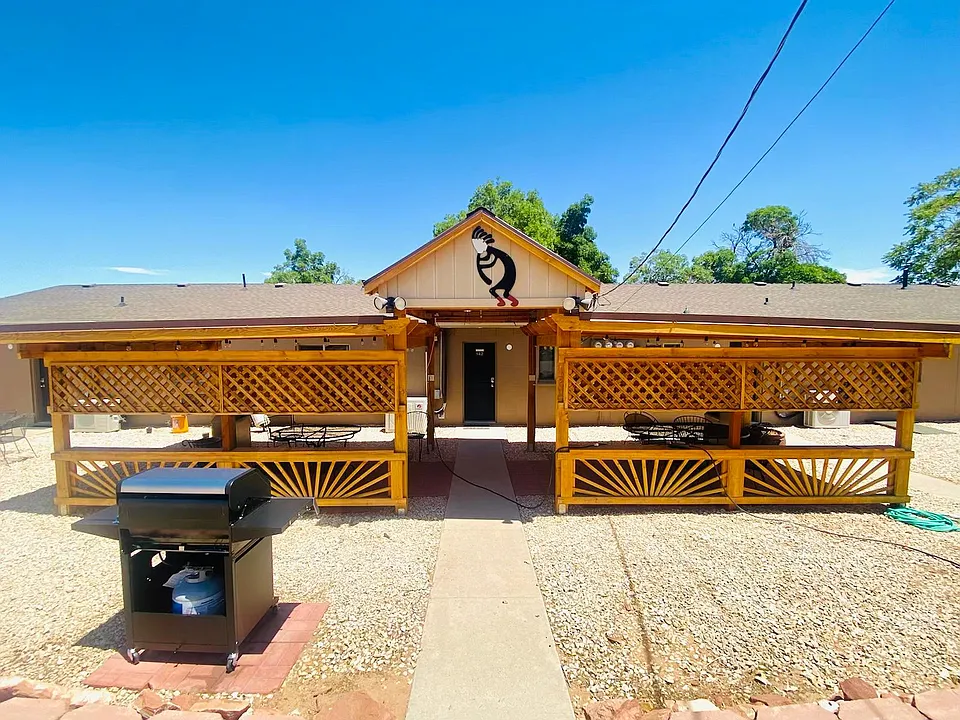 750 S Navajo Dr