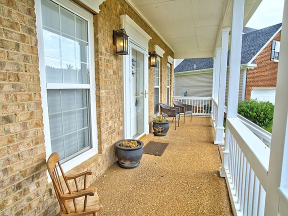 4th image of 1104 Newpath Ct