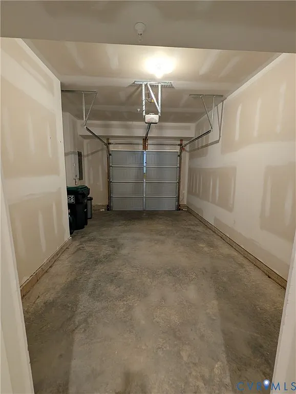 3 bed, 2.5 bath, 1608 sqft, $2,400 — Photo 4