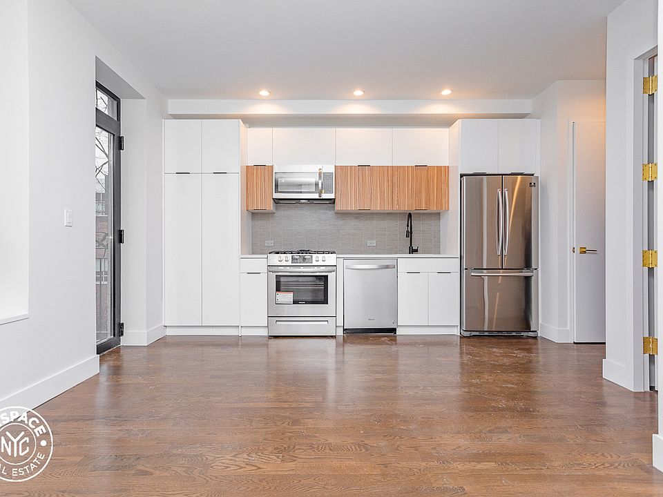 1st image of 618 Park Pl APT 2R