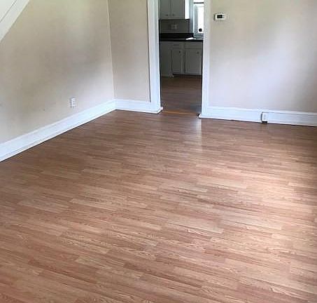 3rd image of 315 Reynolds Ave